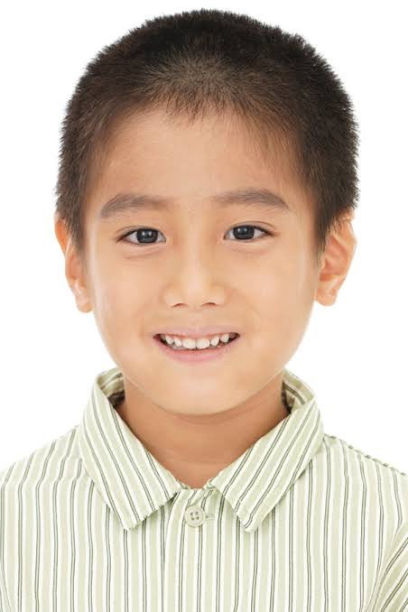 浅沼成 as The Boy in Exit 8