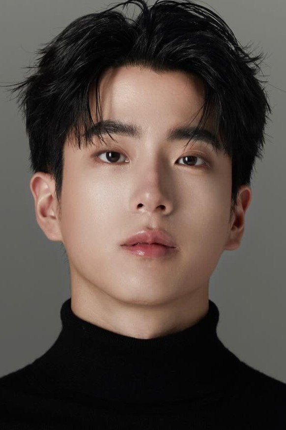 ชานน สันตินธรกุล as Chen Yi Lu in Blowing in the Wind