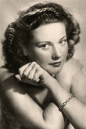 Maria Denis as Maria Valente in The Flame that Never Dies