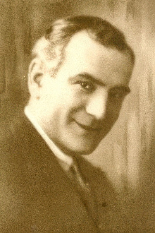 Lucien Dalsace as Le docteur Libois in La Maternelle