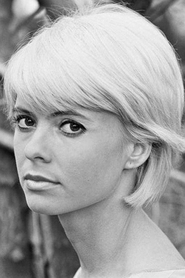 Kirsti Wallasvaara as Liisa in Hellyys