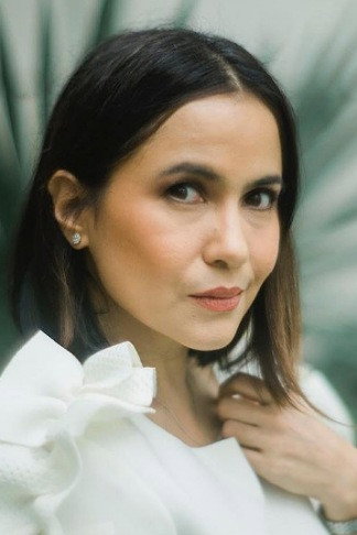 Aida Nurmala as marla in YOLO!