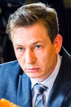 Андрій Мостренко as François de Geoffre in Tricky in Love
