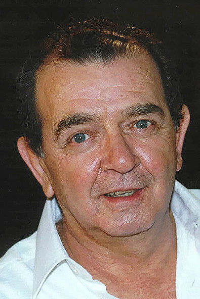 Umberto Magnani as Bezerra in Memórias de um Gigolô