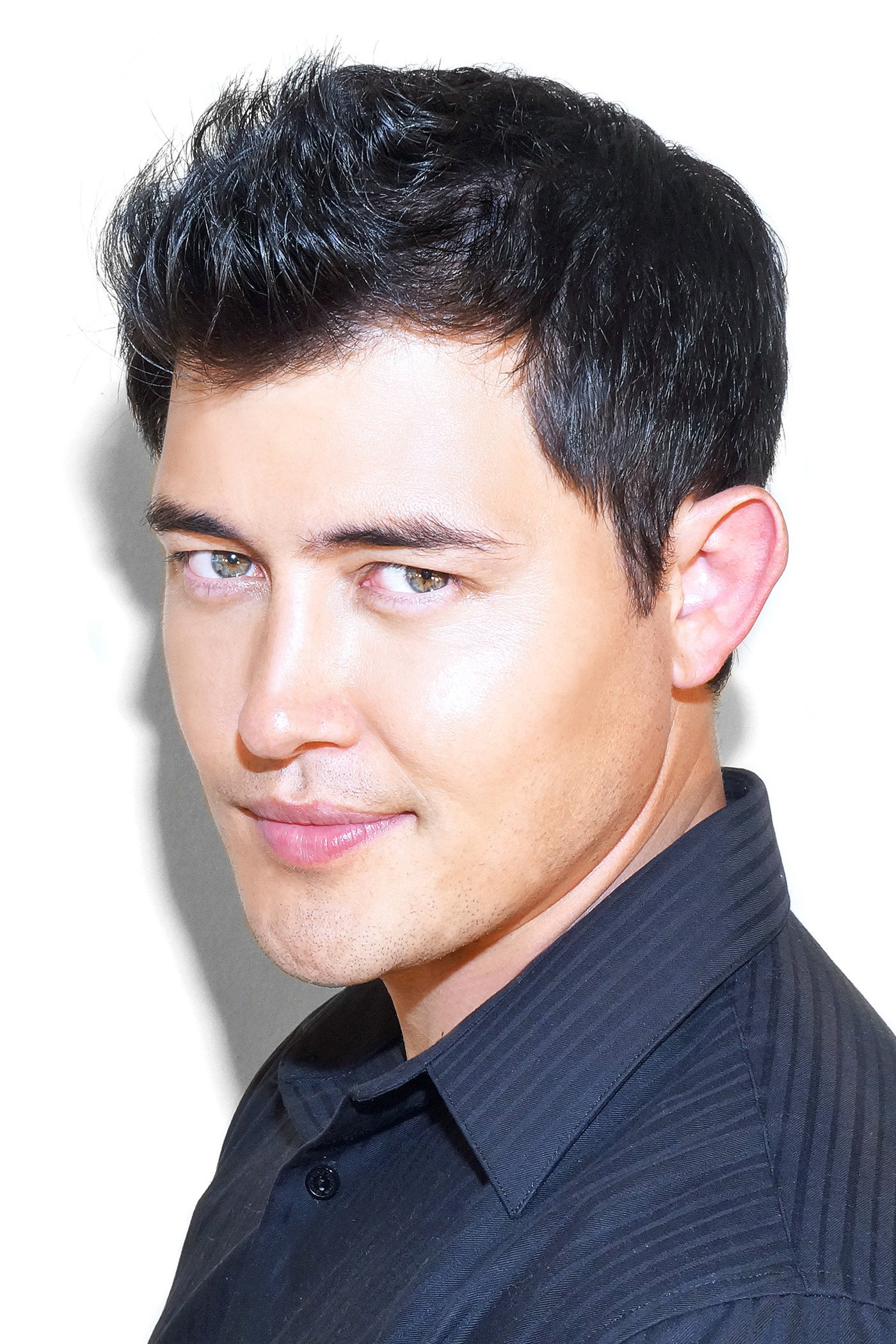 Christopher Sean as Kazuda Xiono (voice) in Star Wars: La Resistencia