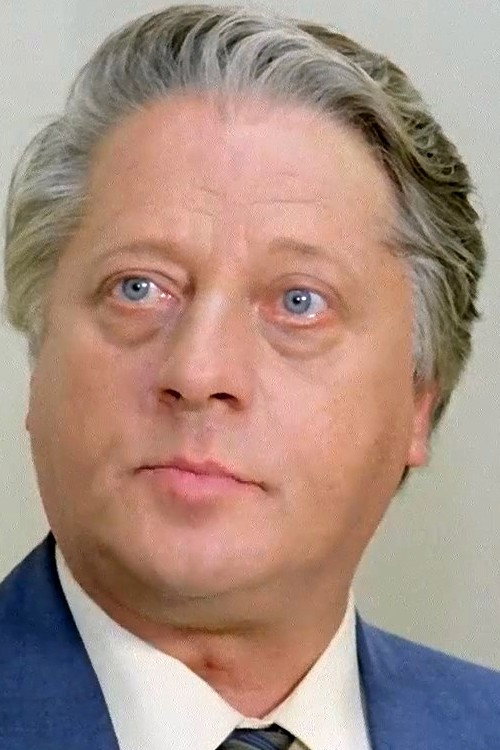 Roberto Vezzosi as Commissario in Bianca
