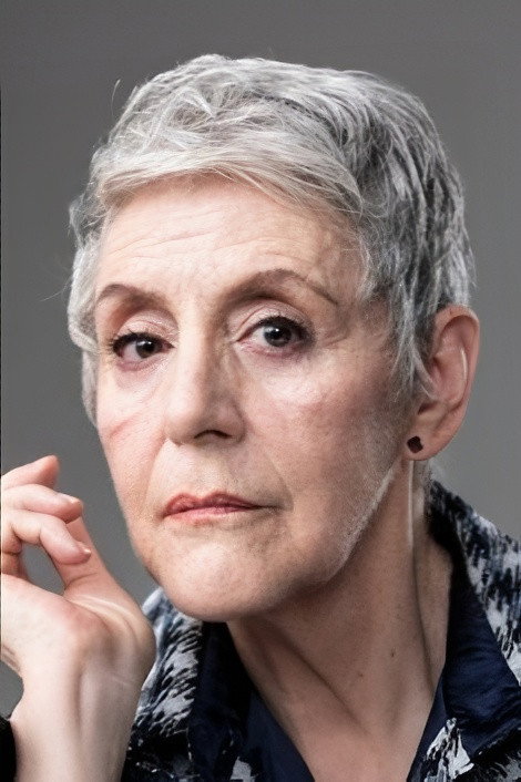 Julieta Egurrola as Diana de Mendoza in Bride's Avenue