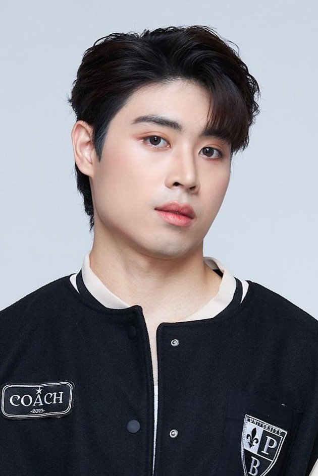 Boat Pakorn Tochuensakul as Keen in Playboyy