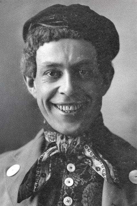 Knute Erickson as Mr. Jacob Schmittlap in Illusion