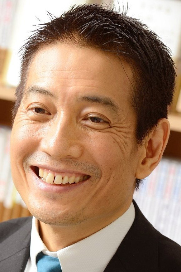 中谷彰宏 as Jiro in Midori: The Camellia Girl