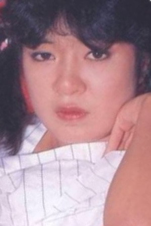Yoko Tashiro as Miya (hostess) in Sanjigen tōshi: Sex ultra eye