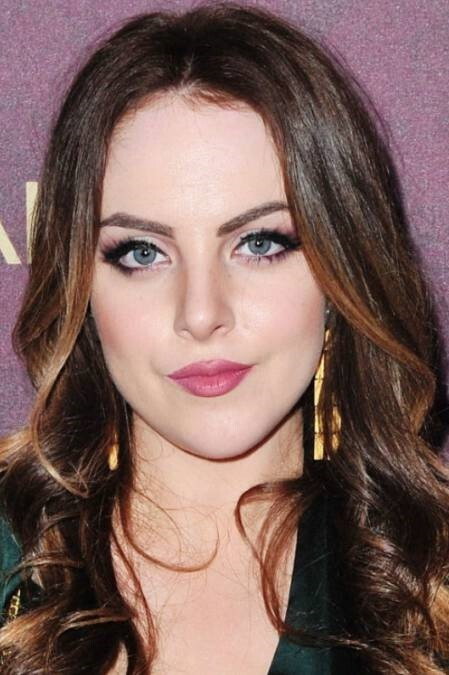 Elizabeth Gillies as Gigi in Sex&Drugs&Rock&Roll