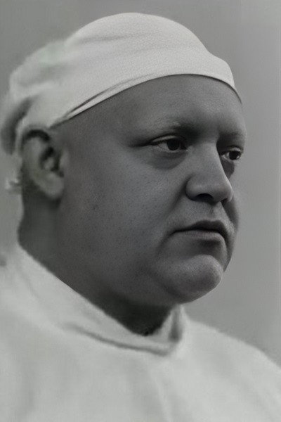 Вячеслав Васильев as Dosimetrist in Dead Man's Letters