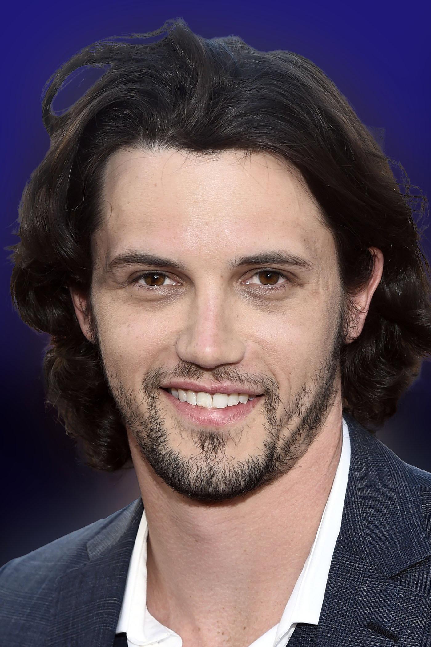 Nathan Parsons as Max Evans in Roswell, New Mexico