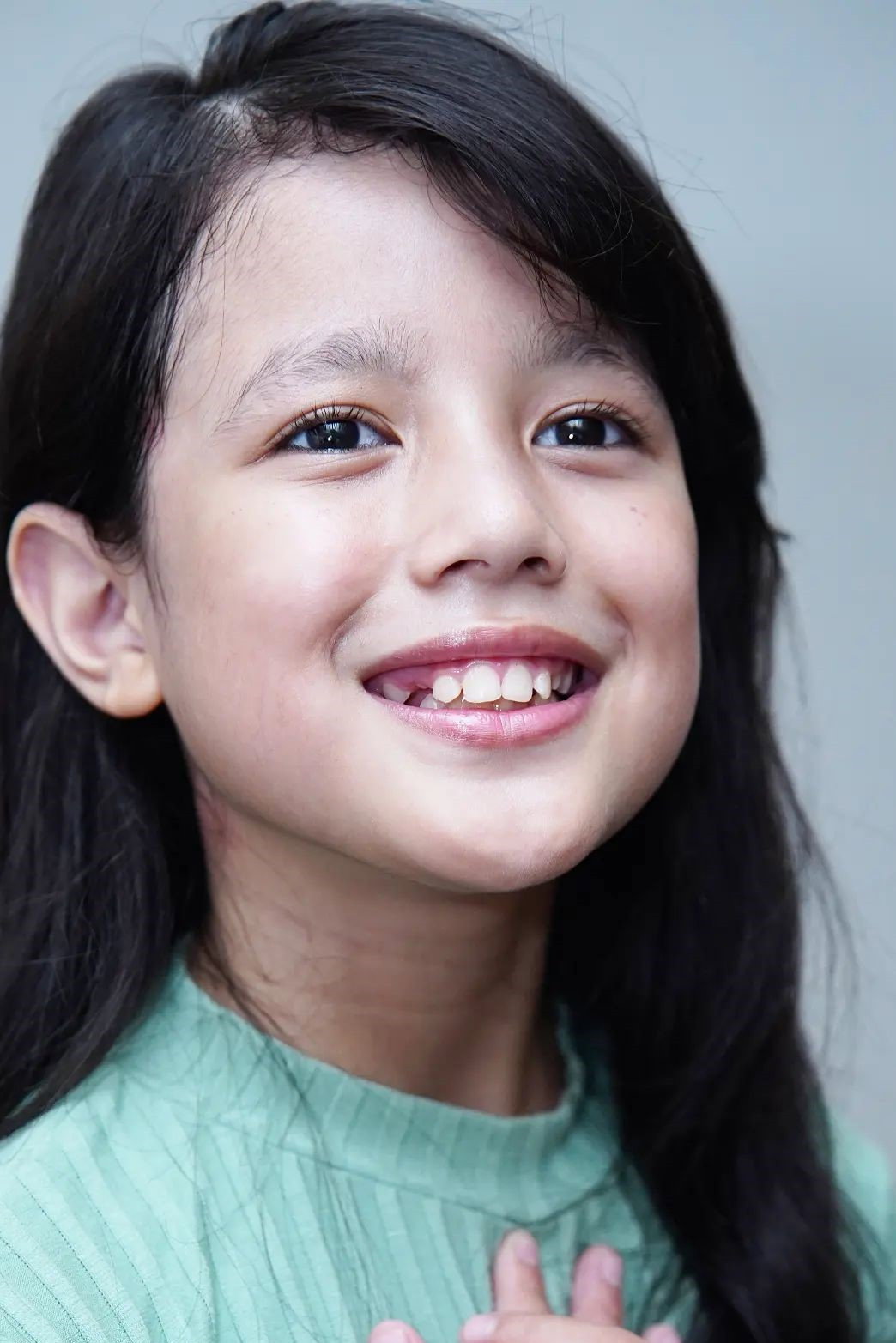 Azkya Mahira as Nadia in Suamiku Lukaku