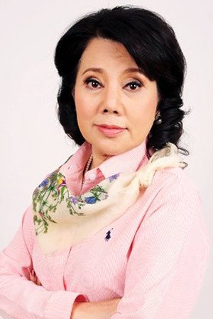 ดวงใจ หทัยกาญจน์ as Keson in Bpee Kaew Nang Hong