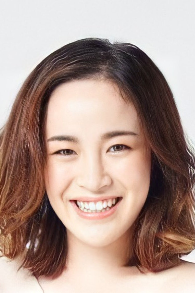 Praeploy Oree as Coco in Lovey Dovey