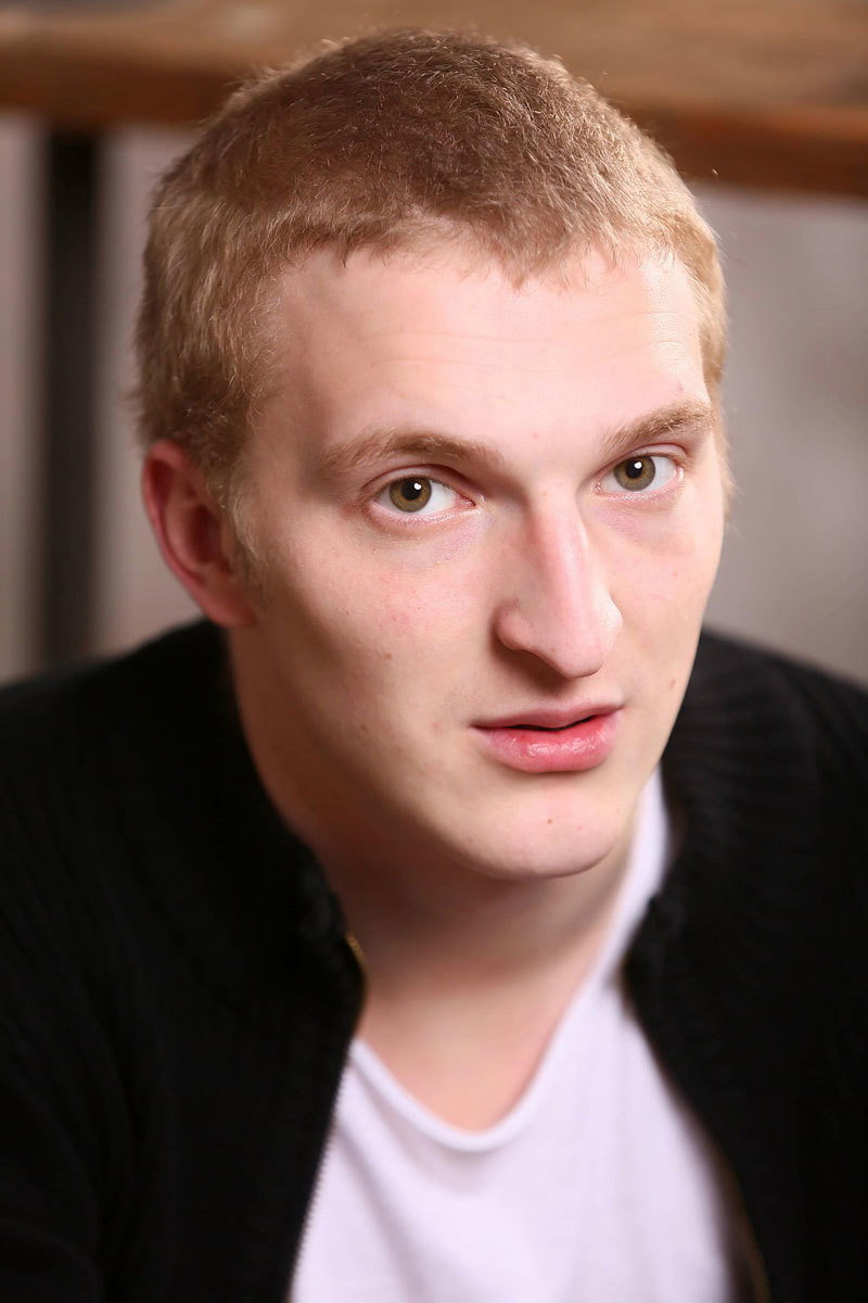 Кирилл Фролов as Шольц in Gloss