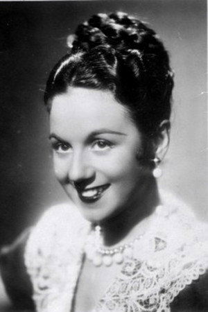 Clelia Matania as Beatrice in Seven Hills of Rome