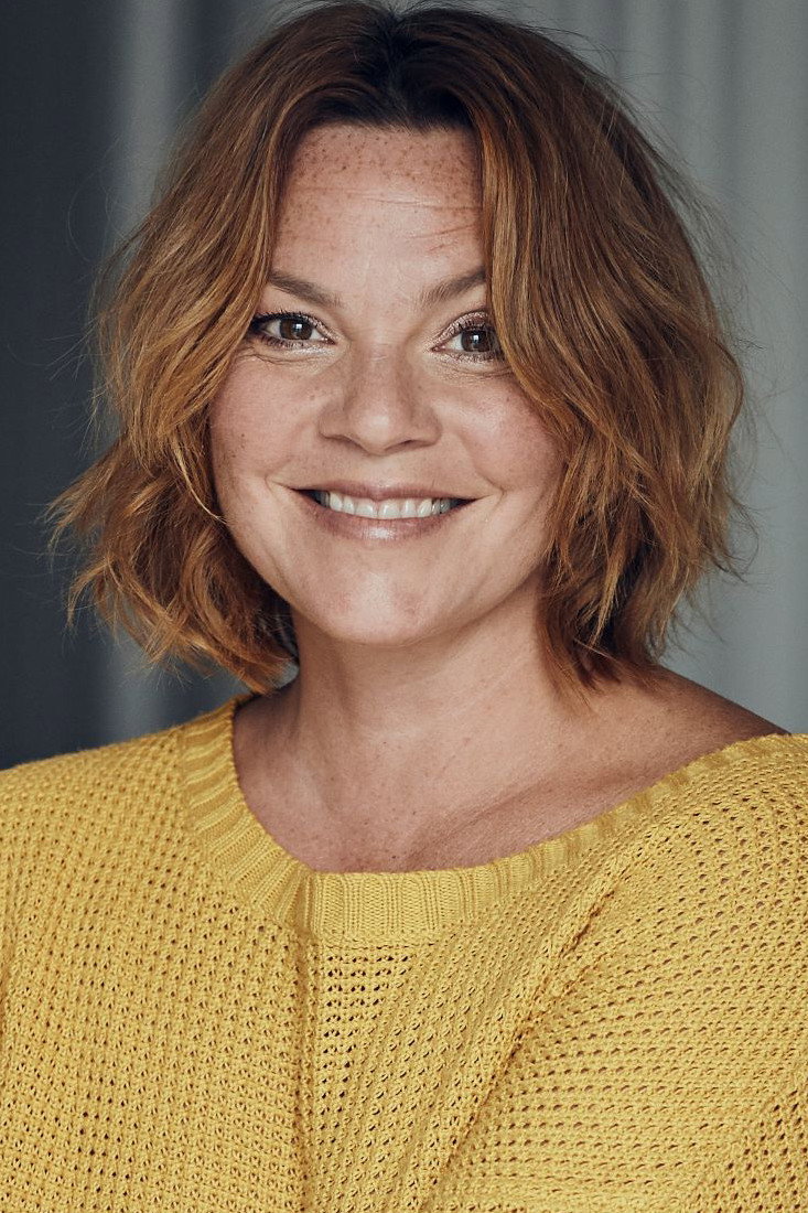 Catherine Proulx-Lemay as Julie in First Line
