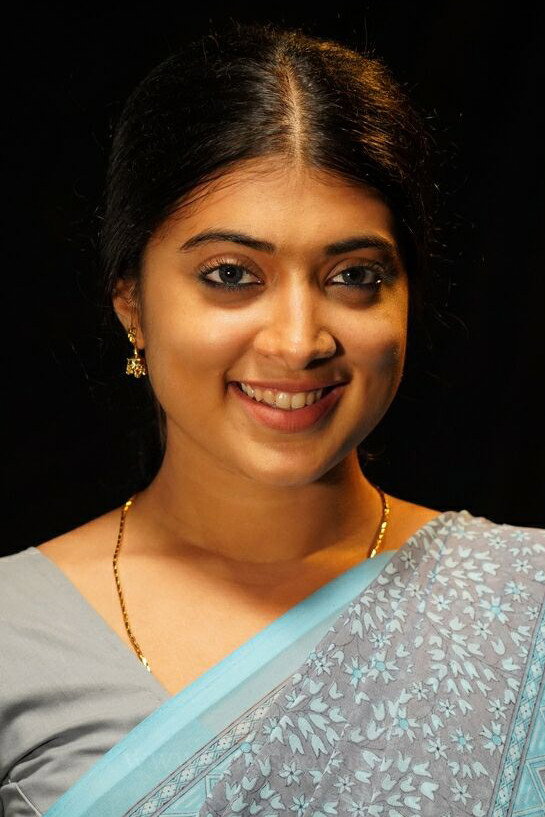 Madhuri Braganza as Mallika in Varaal