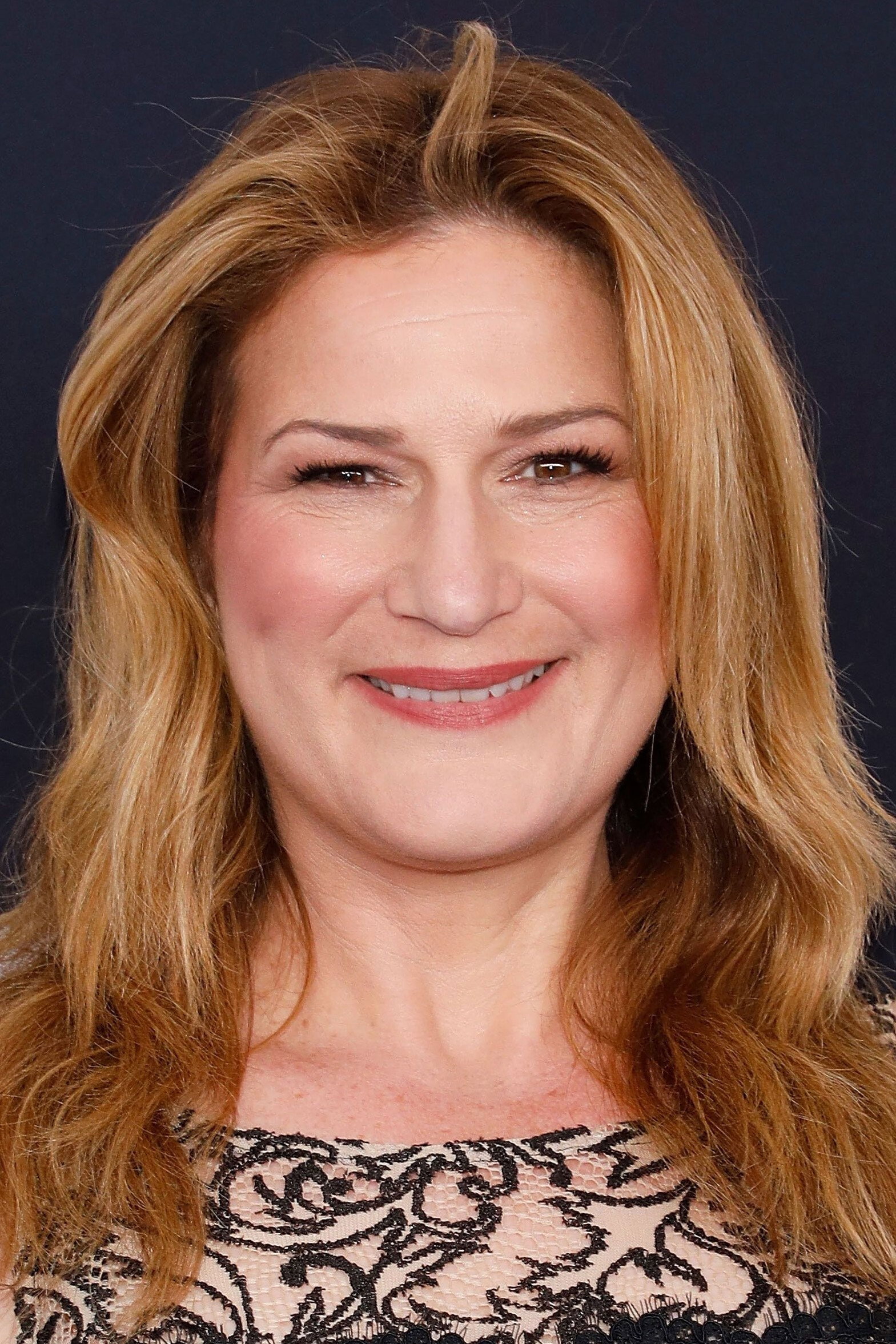 Ana Gasteyer as Various (archive footage) in The Women of SNL