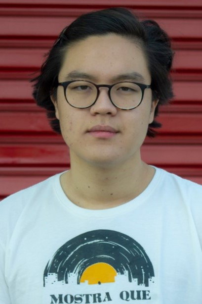 Pedro Miyoshi as Camera Man in Stumbl-