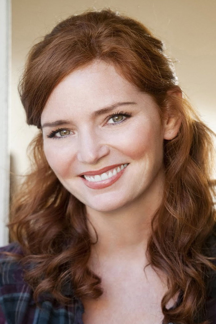 Brigid Brannagh as Ivy Gallagher O'Reilly in Life Without Dick
