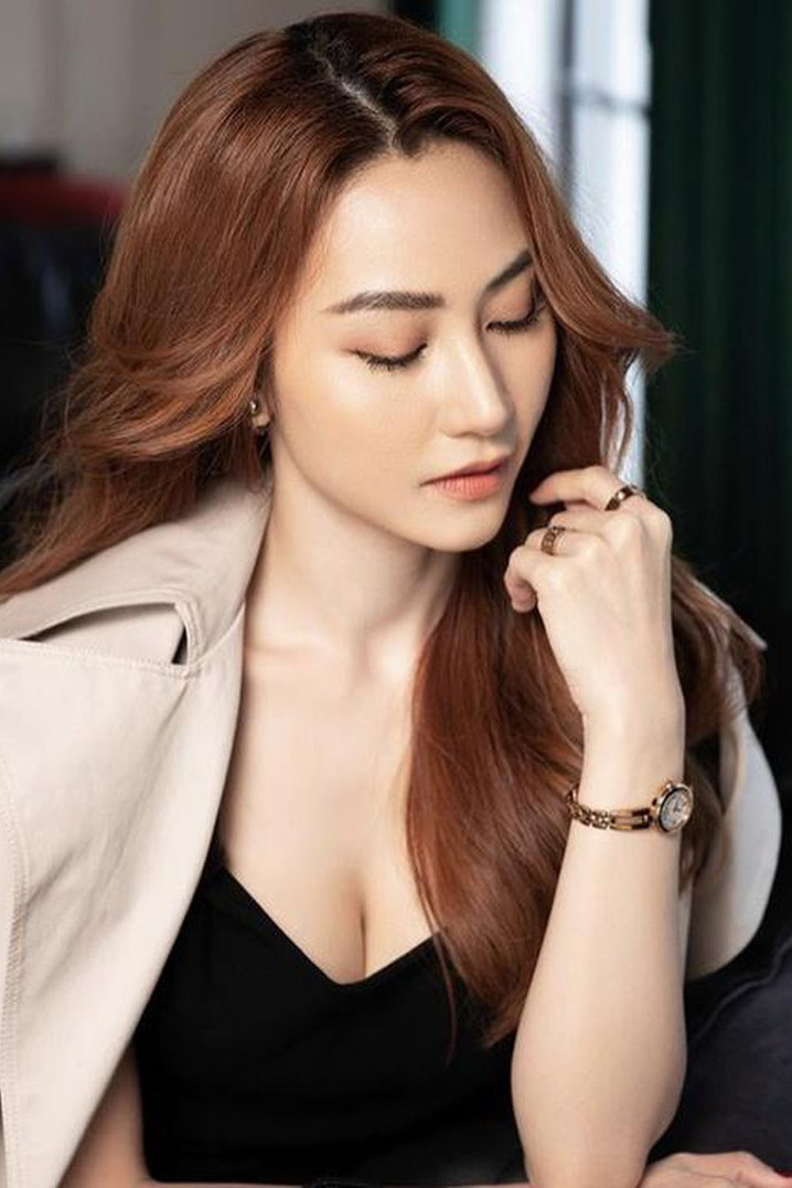 Ngân Khánh as Tiên Nữ in Five Fairies in the House