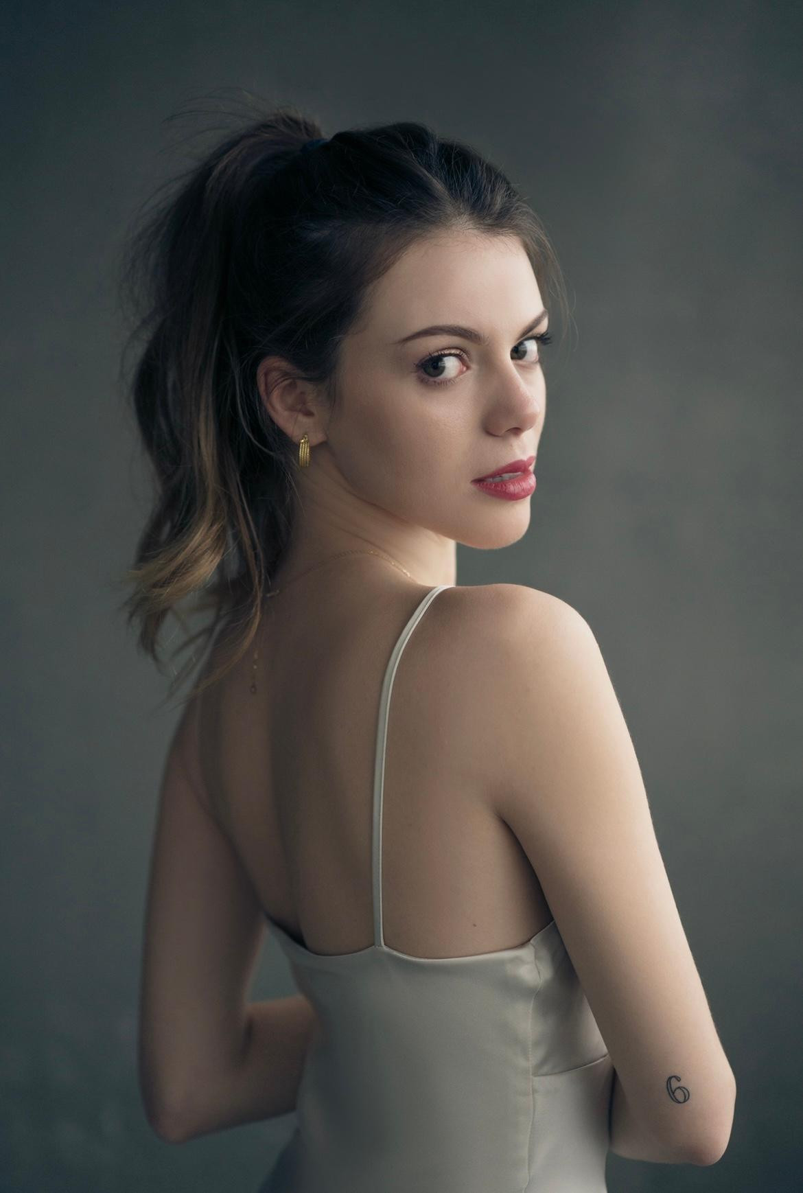 Kate Lindsey as Helena in Glint