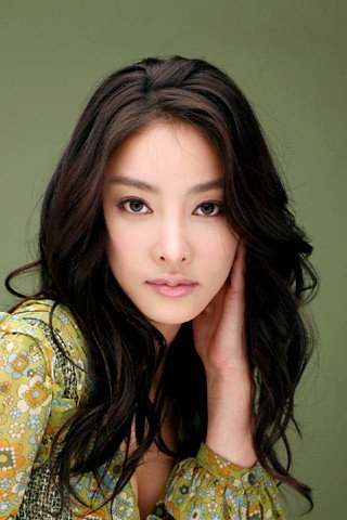Jang Ja-yeon as Hye-mi in Searching for the Elephant