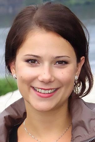 Ivana Korolová as Karolínka in Vodník a Karolínka