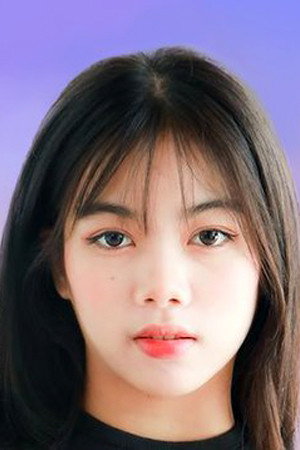 Putticha Boonyamas as Prang in Love Senior