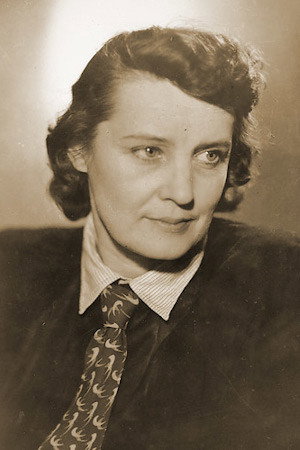 Ксения Тарасова as Olga in Wings of Victory