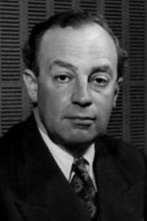 Edgar Lustgarten as Self - Introduces in The Scales of Justice