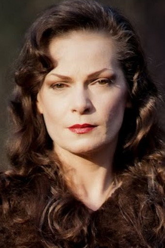 Zeena Schreck as The Lesbian in Usher