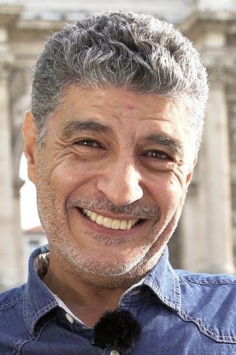 Adda Abdelli as Mehdi in Immeuble partagé
