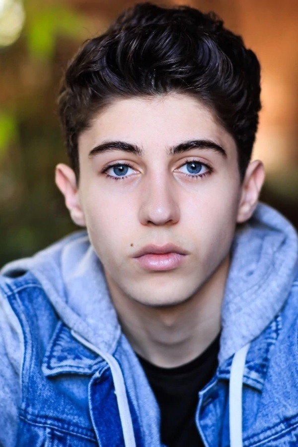 Gregory Kasyan as Eli Cardashyan in Daybreak