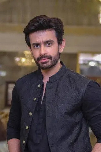 Sajjad Pal as Harris Feroze, Mishal's older brother and Shiza's ex-husband (Dead) in Log Kia Kahengay