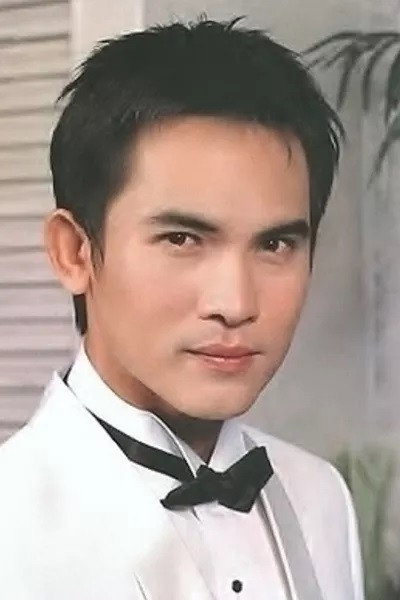 สวิช เพชรวิเศษศิริ as Hin in ร้ายเดียงสา