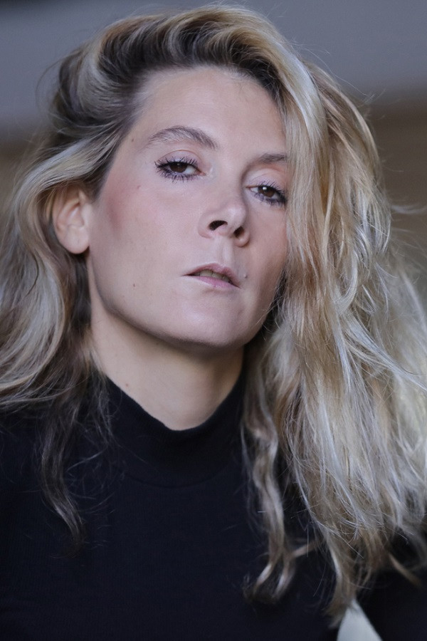 Ema Zampa as Invitée mariage in Revoir Paris