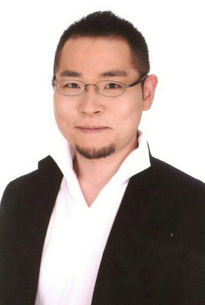 飯島肇 as Gakushu (voice) in Ikki Tousen