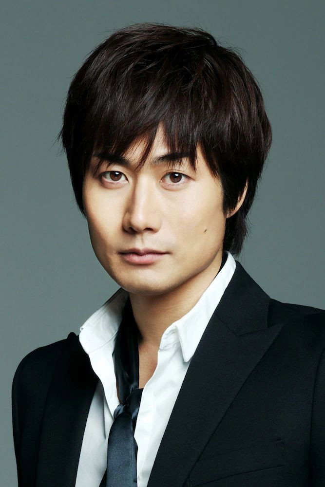 戸次重幸 as Sako Tomoya in Fight Song