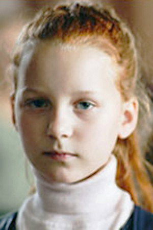 Ксения Алексеева as Ксюша in The Time Guardians
