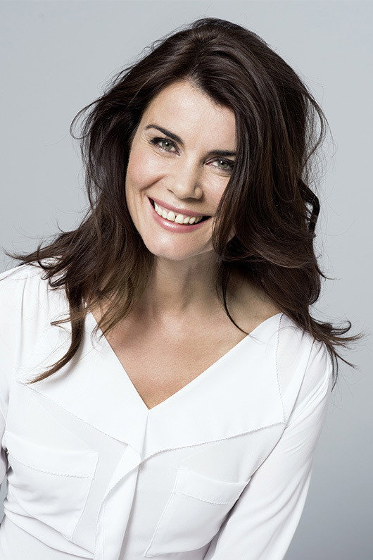 Nicola Tiggeler as Vicky in Happy Holiday