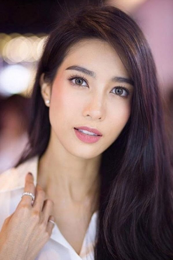 Atichanan Seesaywok as Bambi in Bundai Dok Ruk