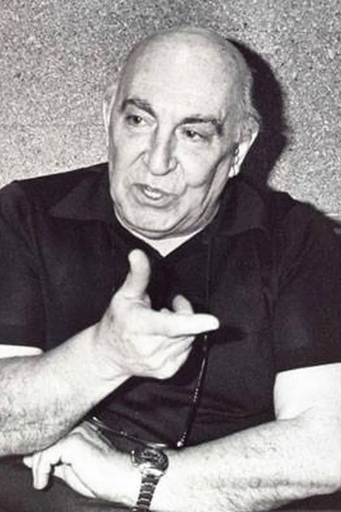 Mario Vanarelli as Manuel Belgrano in El tambor de Tacuarí