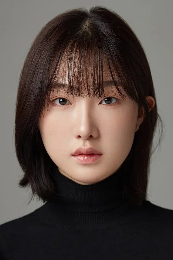 김주아 as Jeong-hee in Kim Min-young of the Report Card