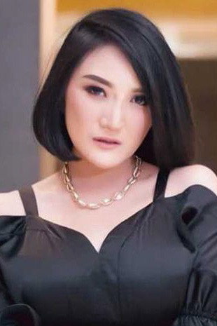 Kiki Amalia as Murti / Maya in Rantai Bumi