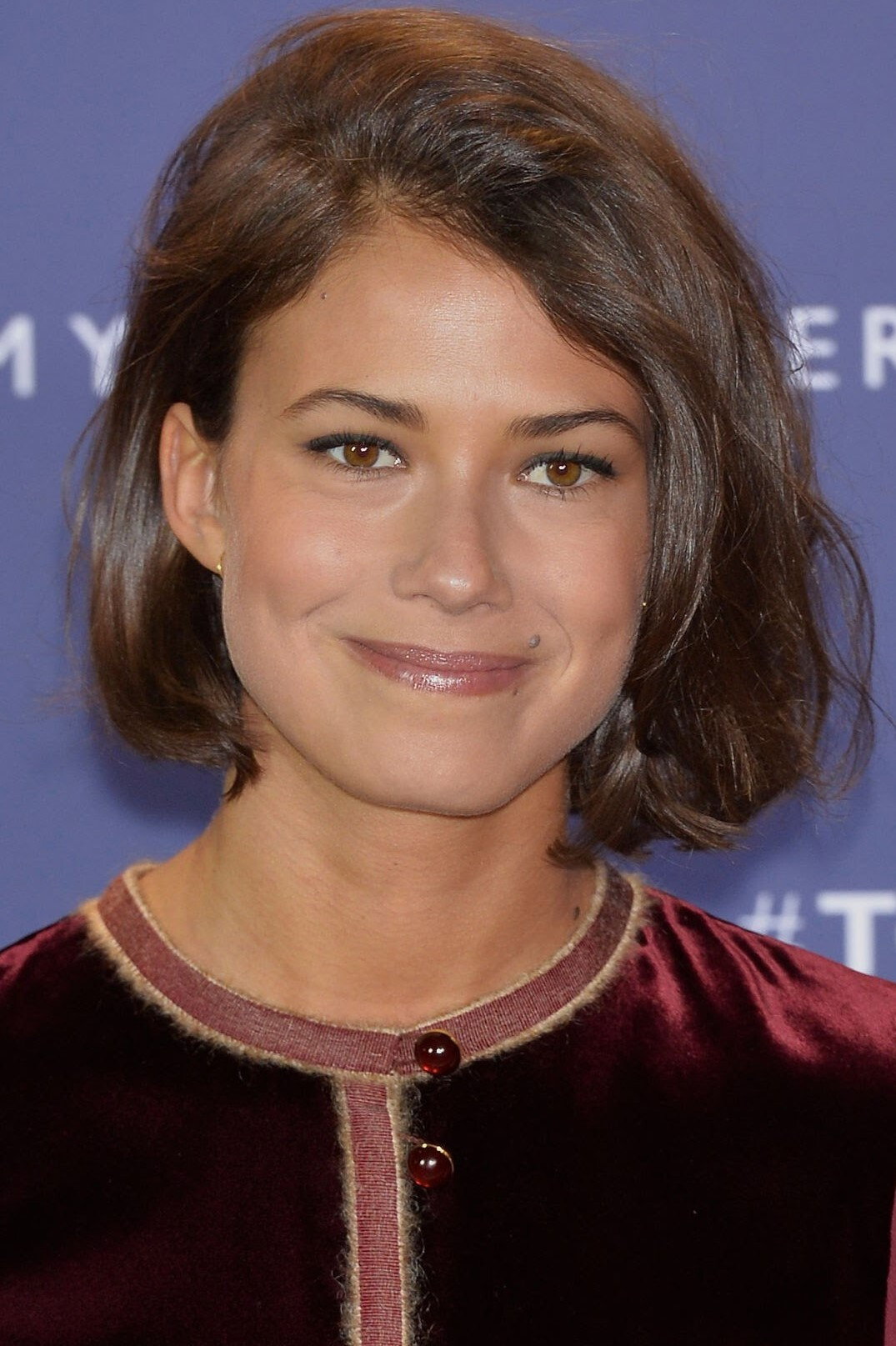 Andrea del Río as Teresa Villamil in La promesa